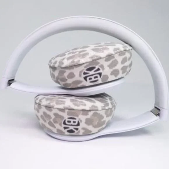 Beat Kicks Headphone Covers - Cheetah Print - Protective, Washable, Reg Size New - Picture 2 of 9